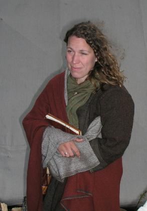 Åsa Egerquist fra gruppa Telge Glima som presenterer leik og idrett, i tillegg bygger hun båter.