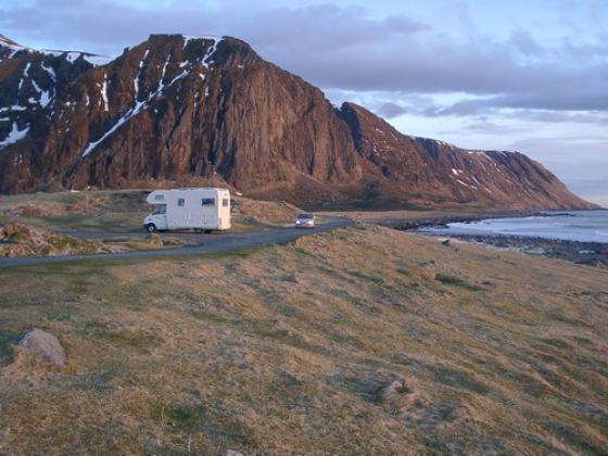 Noen fikk med seg opplevelsen av sein kveldsol  inn fra storhavet.